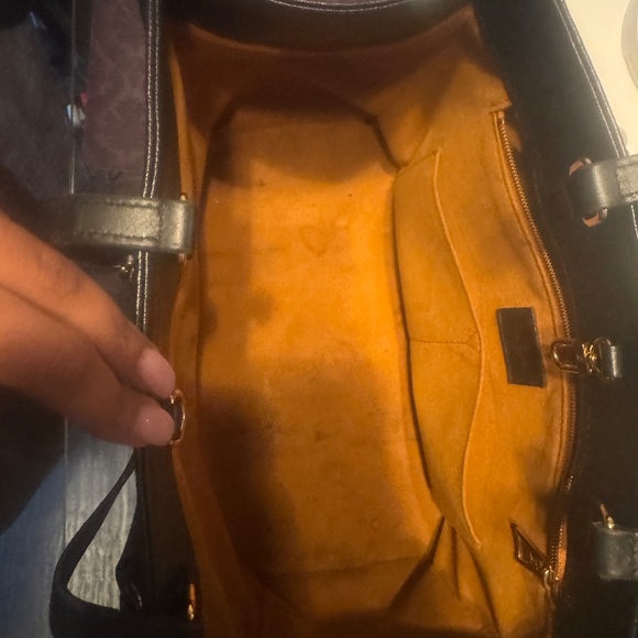 Louis Vuitton On-The-Go Black MM Bag - Picture 4 of 4